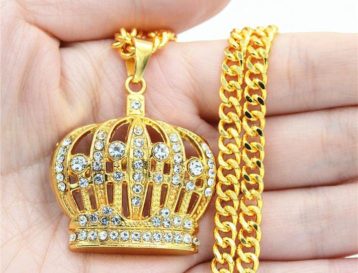 Exquisite Gold Crown Pendant Necklace